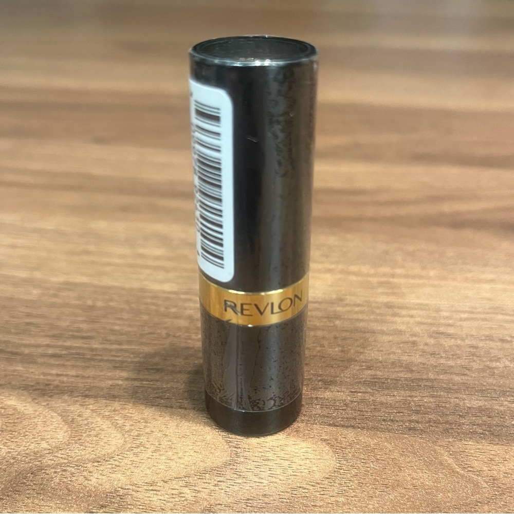 [NEW] Revlon Lipstick - 130 Rose Velvet
